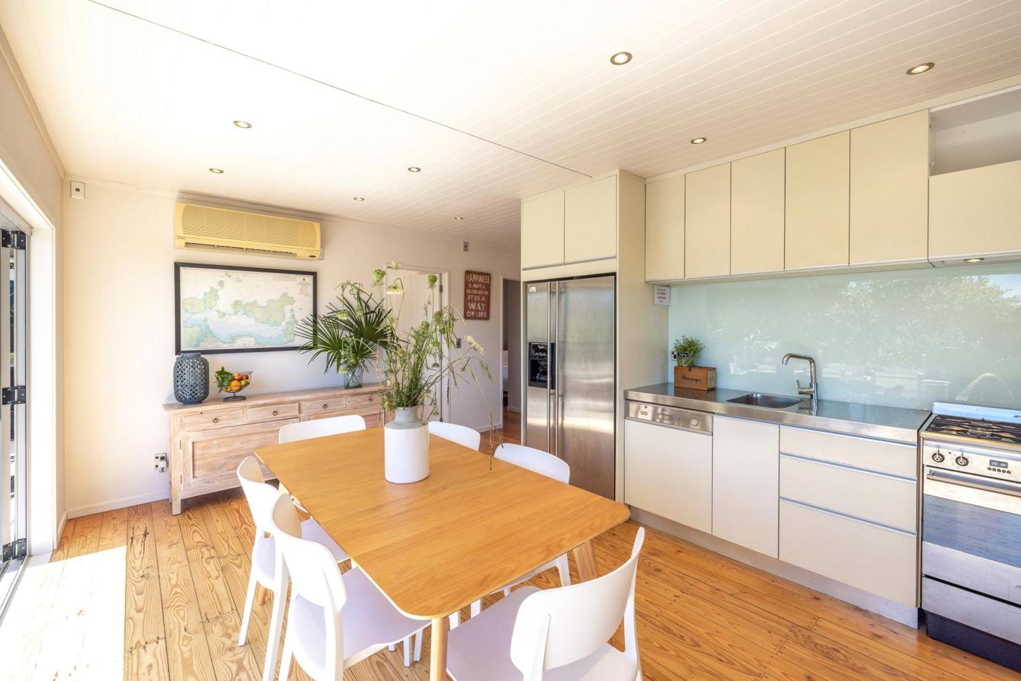 Tawa Cottage - Coast & Country Oneroa Екстер'єр фото