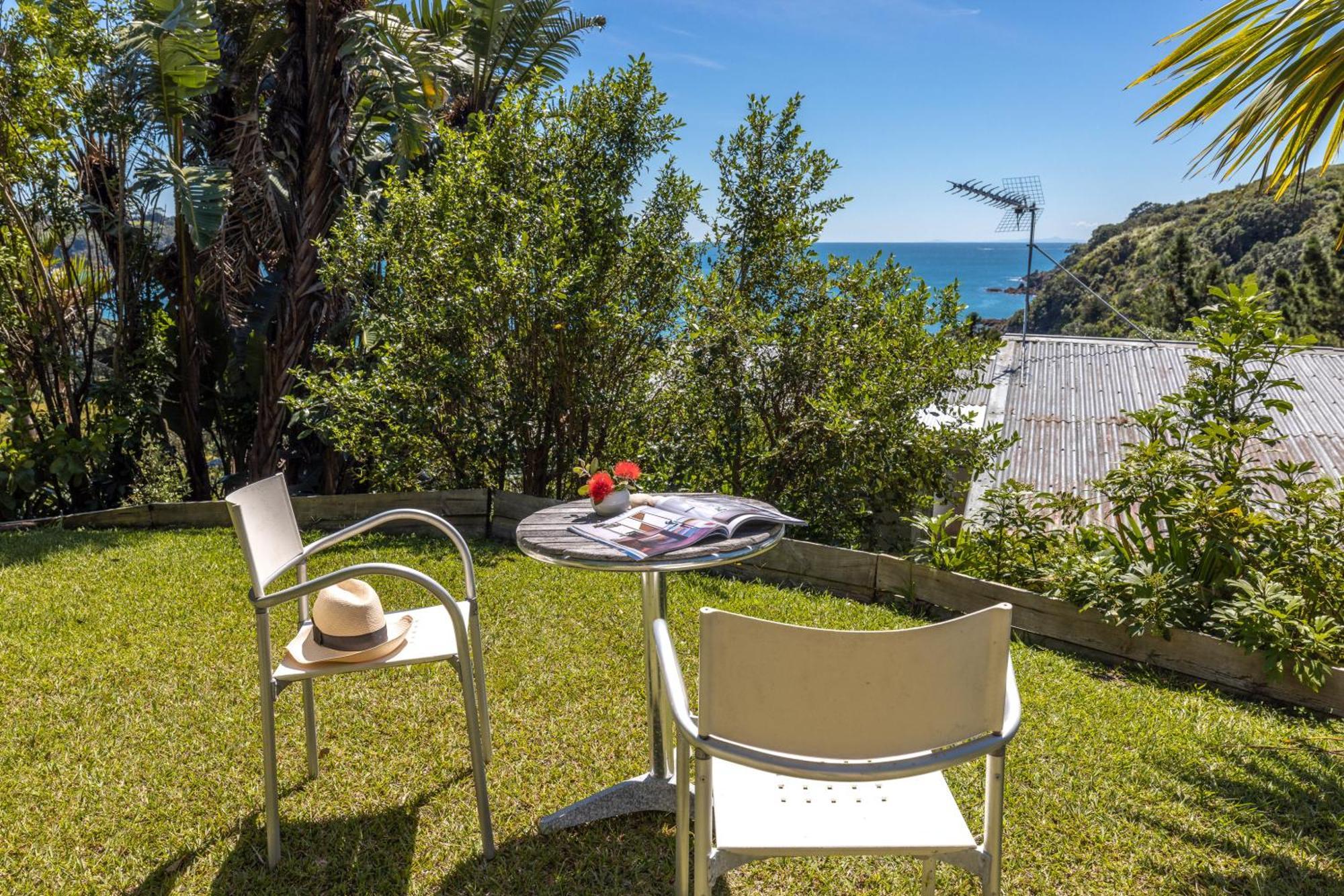 Tawa Cottage - Coast & Country Oneroa Екстер'єр фото